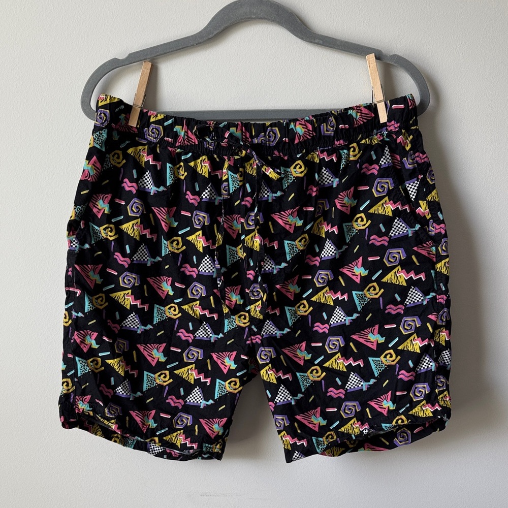 Vibrant 90s Patterned Men's Shorts
